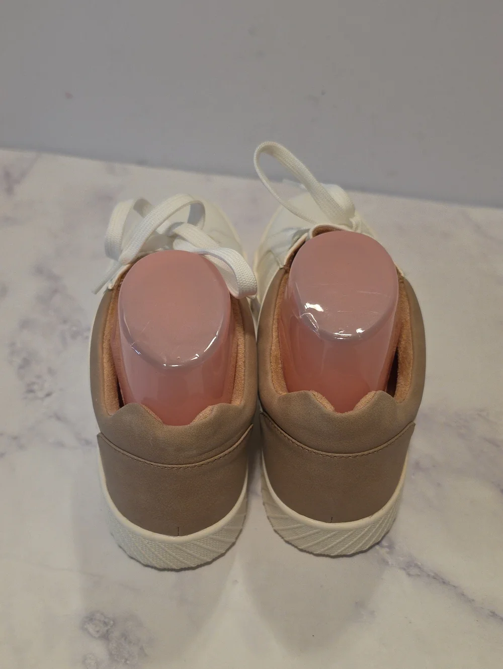 Soul Naturalizer Neela Classic White  Taupe Low-Top Sneakers